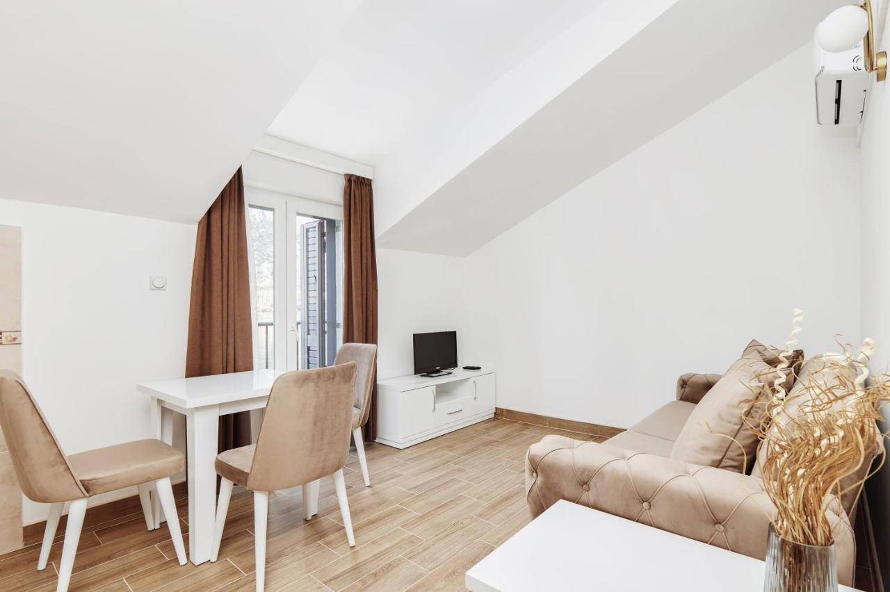 Apartments Rozer Kotor Zewnętrze zdjęcie
